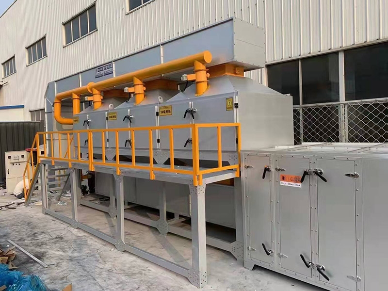 Catalytic combustion equipment