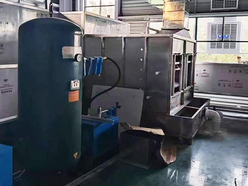 Glass spraying assembly line
